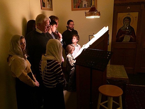 The choir sings the Akathist of Thanksgiving
